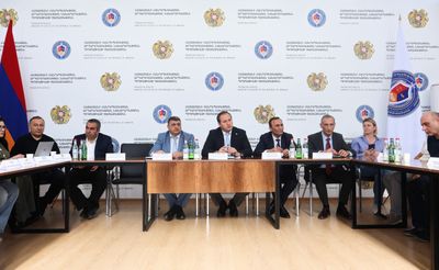 Քննարկում Հայաստանում բանկերի միության և վճարահաշվարկային կազմակերպությունների հետ